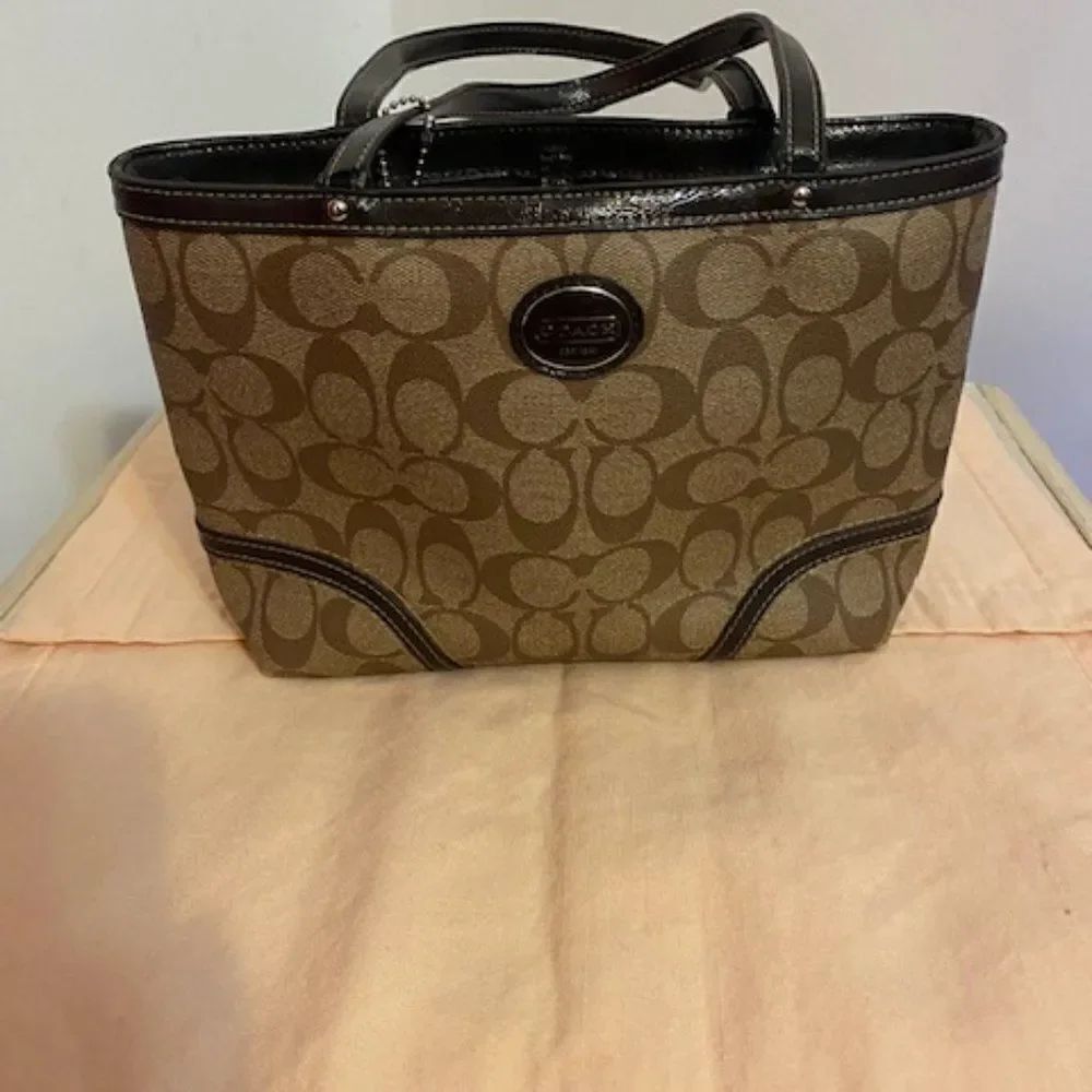 Coach Peyton F47367 Khaki/ Mahagony Coated Canvas trimmed in patent leather tote